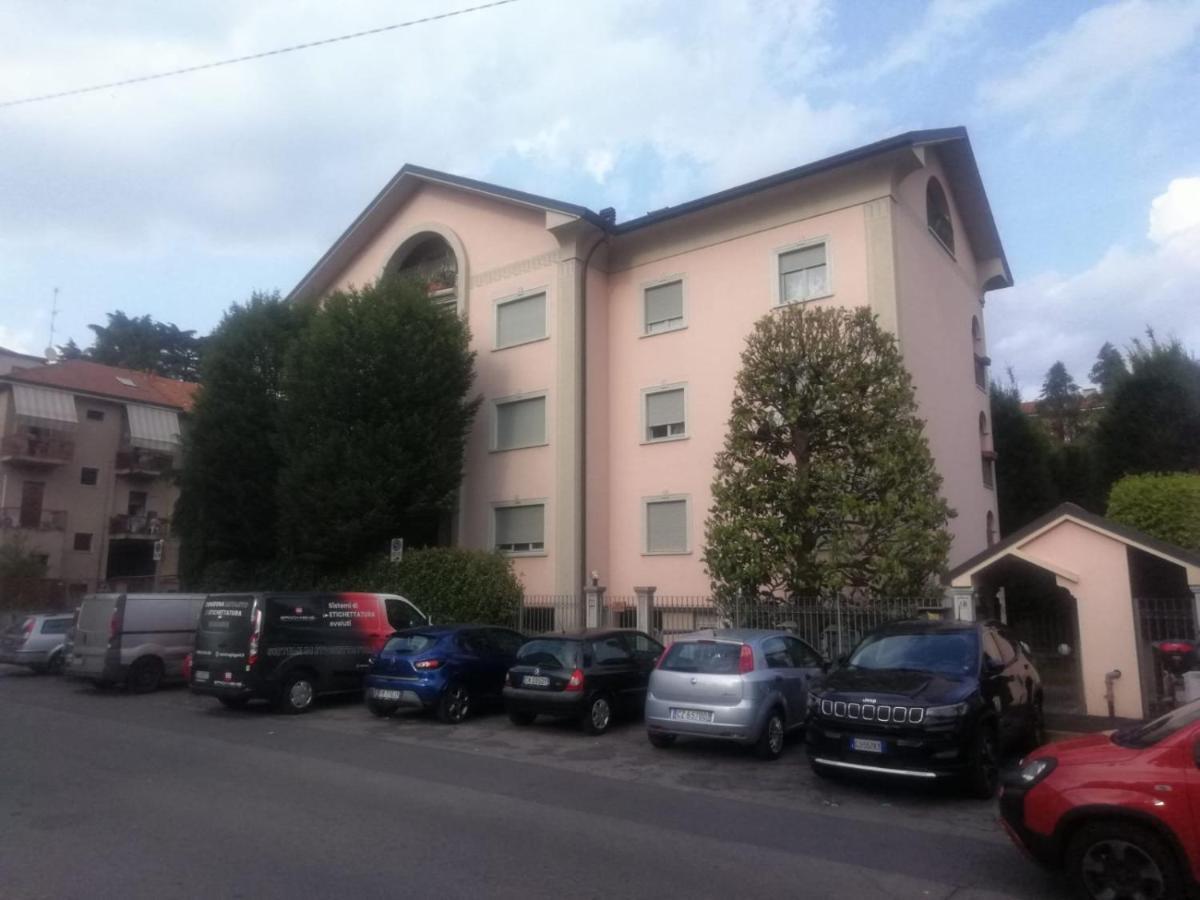 Casa Vacanze La Mela モンツァ エクステリア 写真
