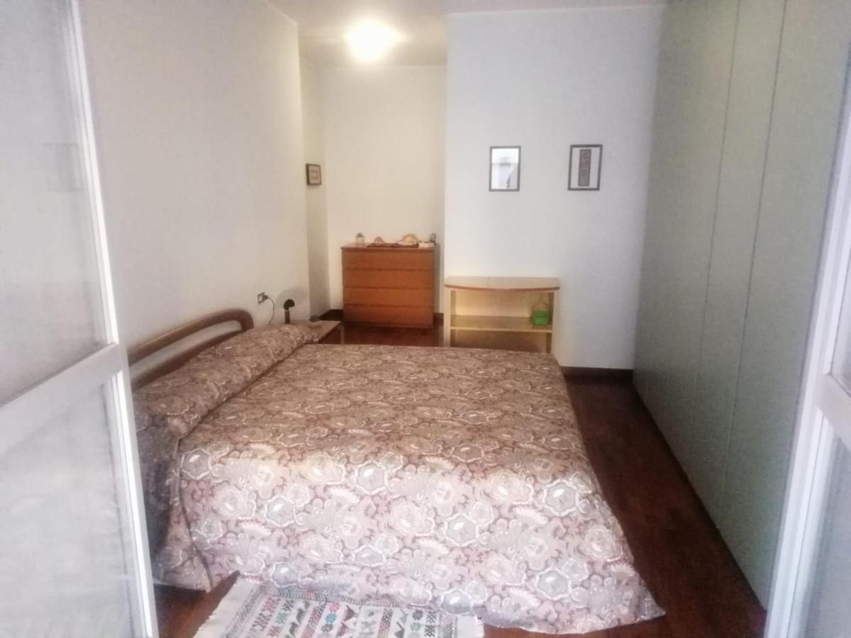 Casa Vacanze La Mela モンツァ エクステリア 写真